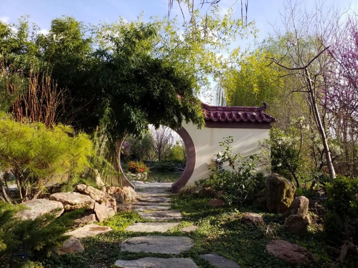 Uzumfermer Hotel & Winery ทาชเคนต์ ภายนอก รูปภาพ
