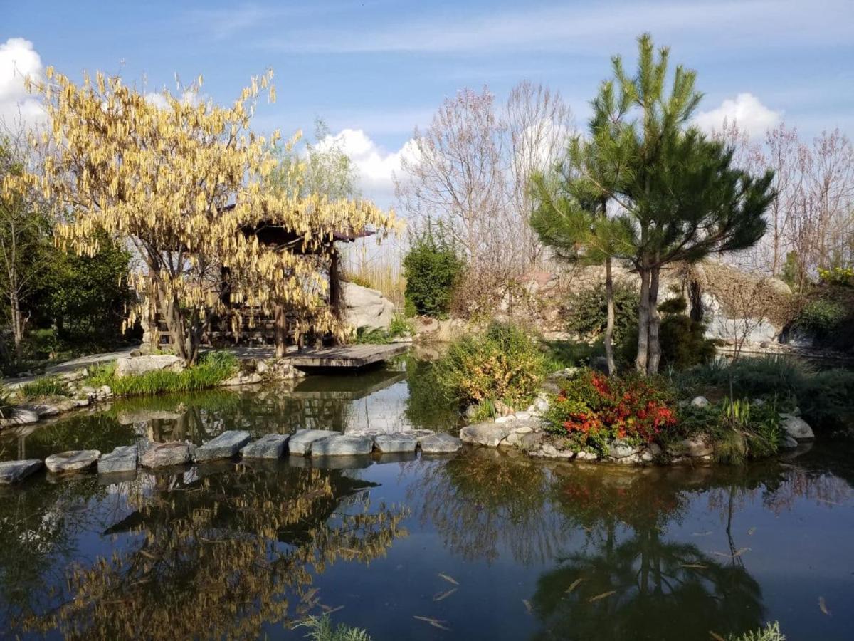 Uzumfermer Hotel & Winery ทาชเคนต์ ภายนอก รูปภาพ